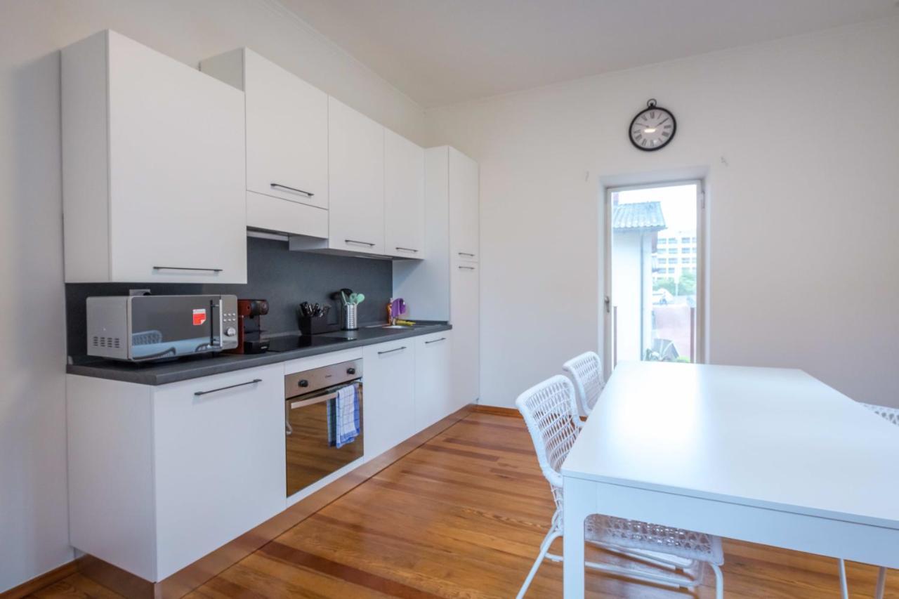 Modern Apartment In ルガーノ エクステリア 写真